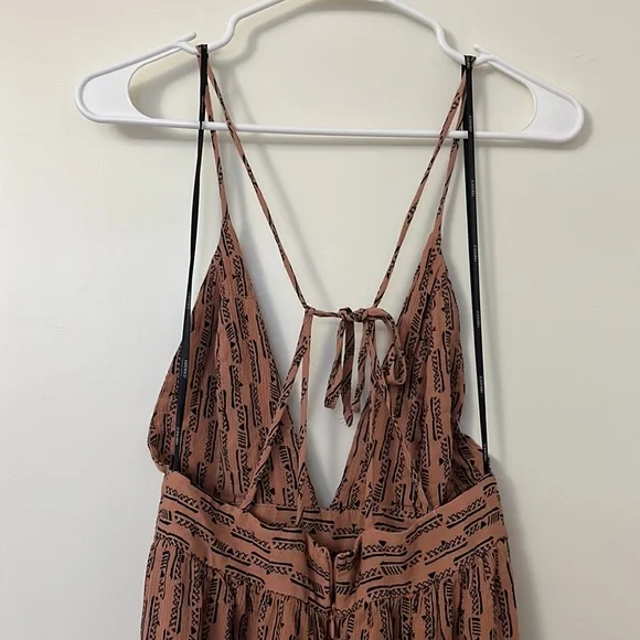 🪩 LAST CHANCE - F21 Romper - Picture 3 of 5